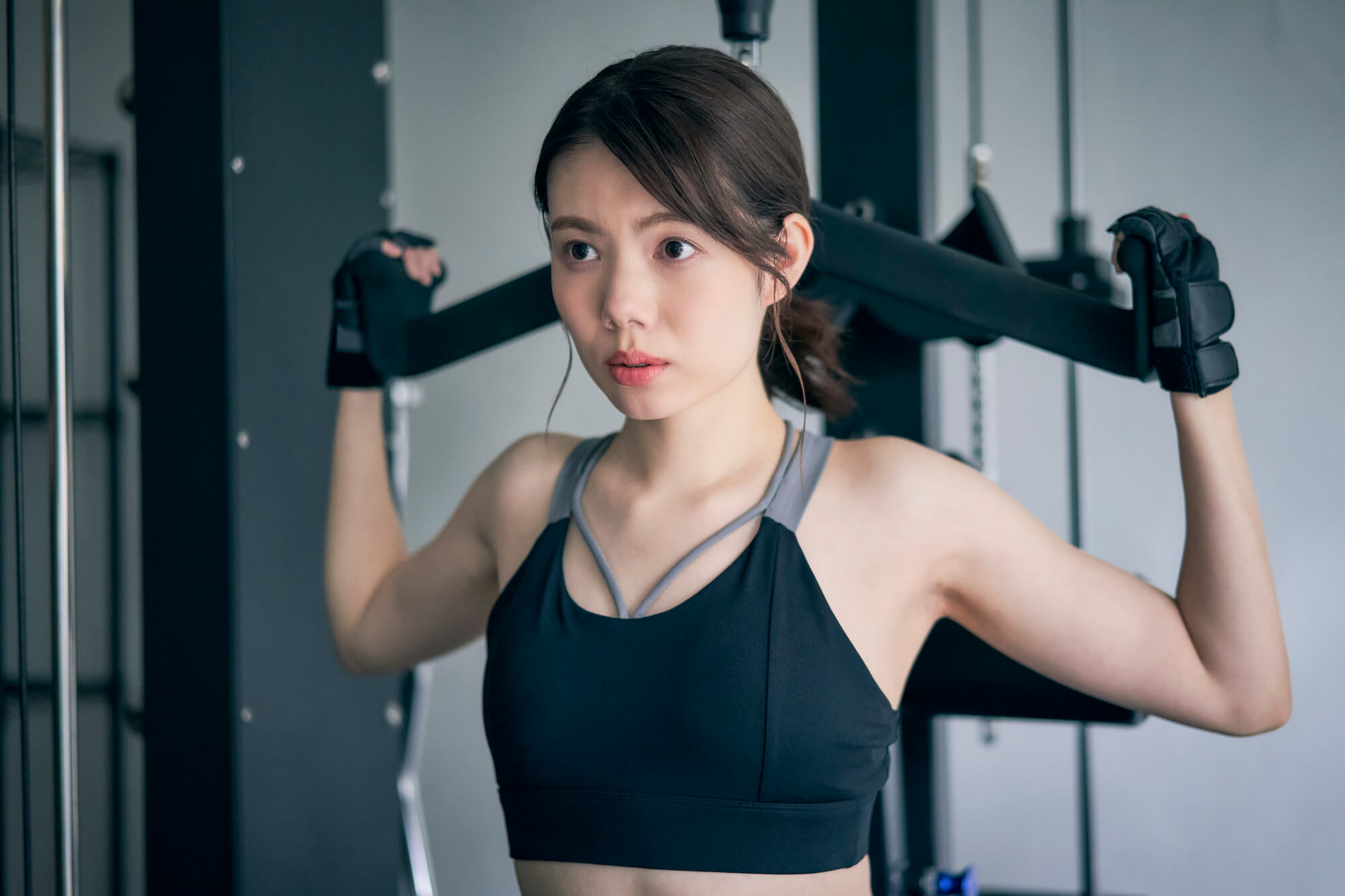 トレーニングをする女性